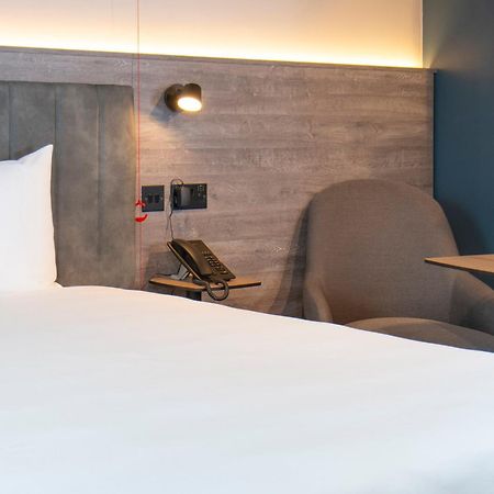 Ibis Styles London Gatwick Airport Otel Crawley  Dış mekan fotoğraf