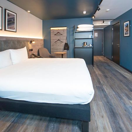 Ibis Styles London Gatwick Airport Otel Crawley  Dış mekan fotoğraf