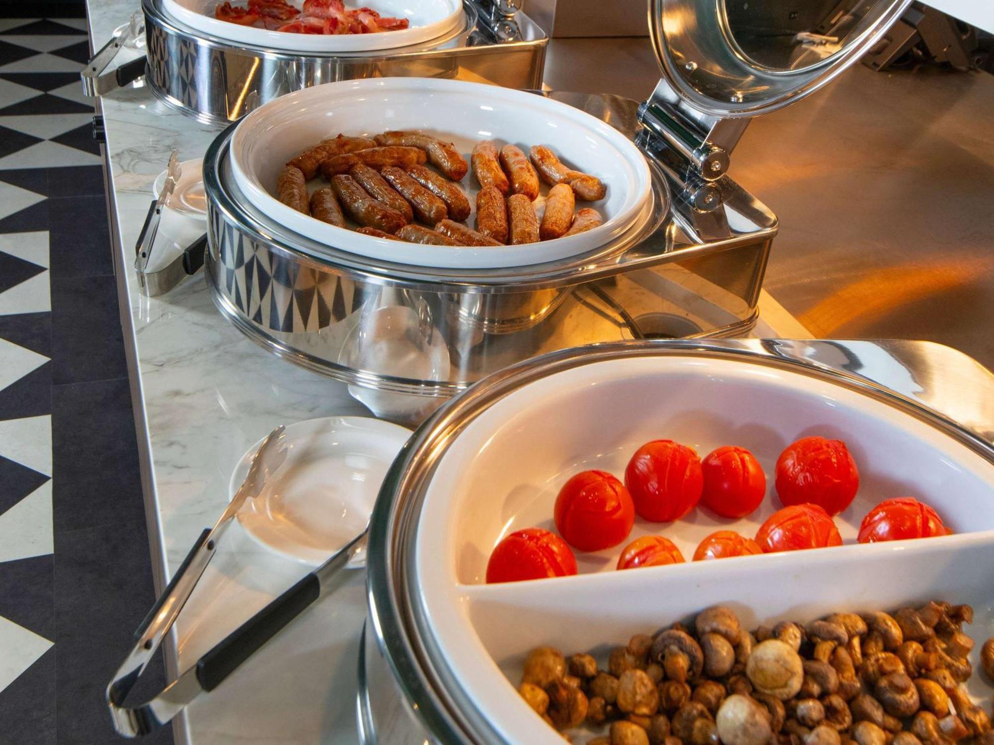 Ibis Styles London Gatwick Airport Otel Crawley  Dış mekan fotoğraf