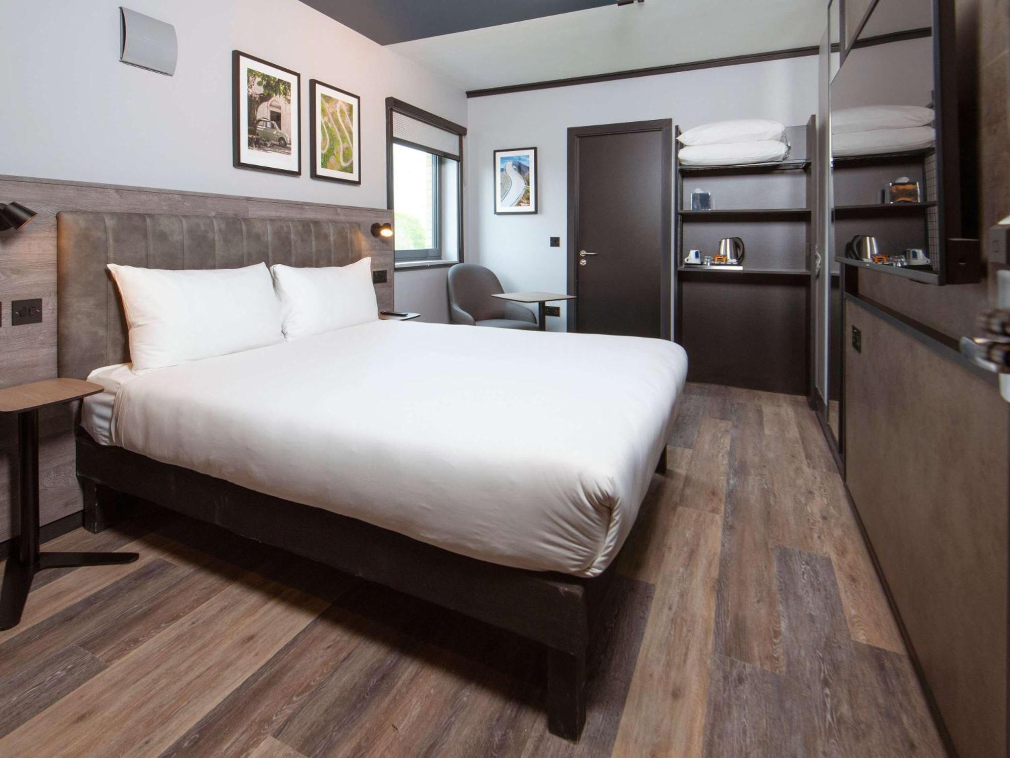 Ibis Styles London Gatwick Airport Otel Crawley  Dış mekan fotoğraf