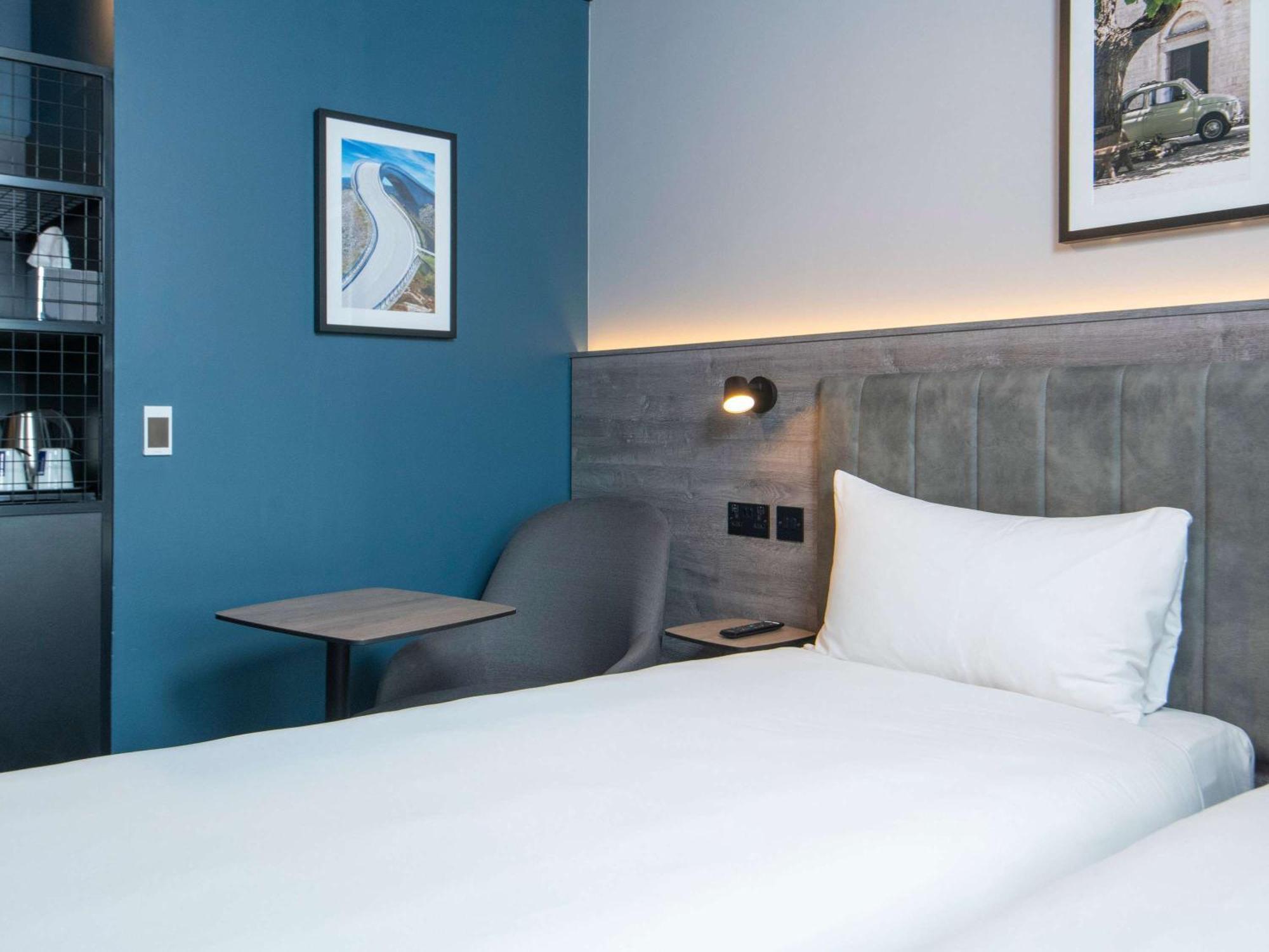 Ibis Styles London Gatwick Airport Otel Crawley  Dış mekan fotoğraf
