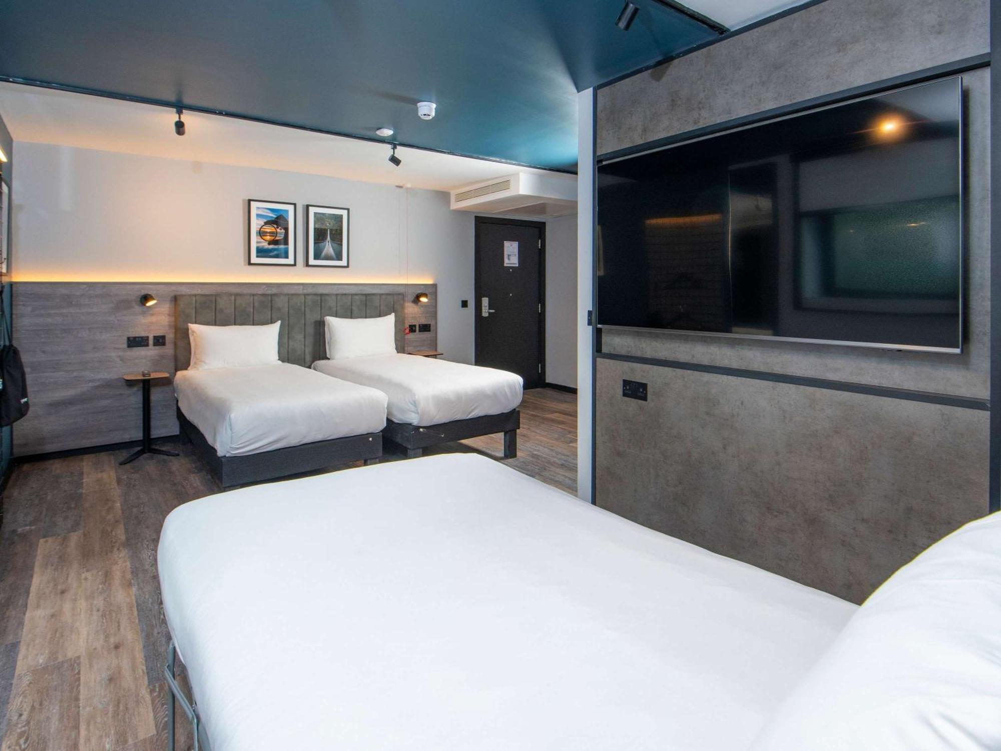 Ibis Styles London Gatwick Airport Otel Crawley  Dış mekan fotoğraf