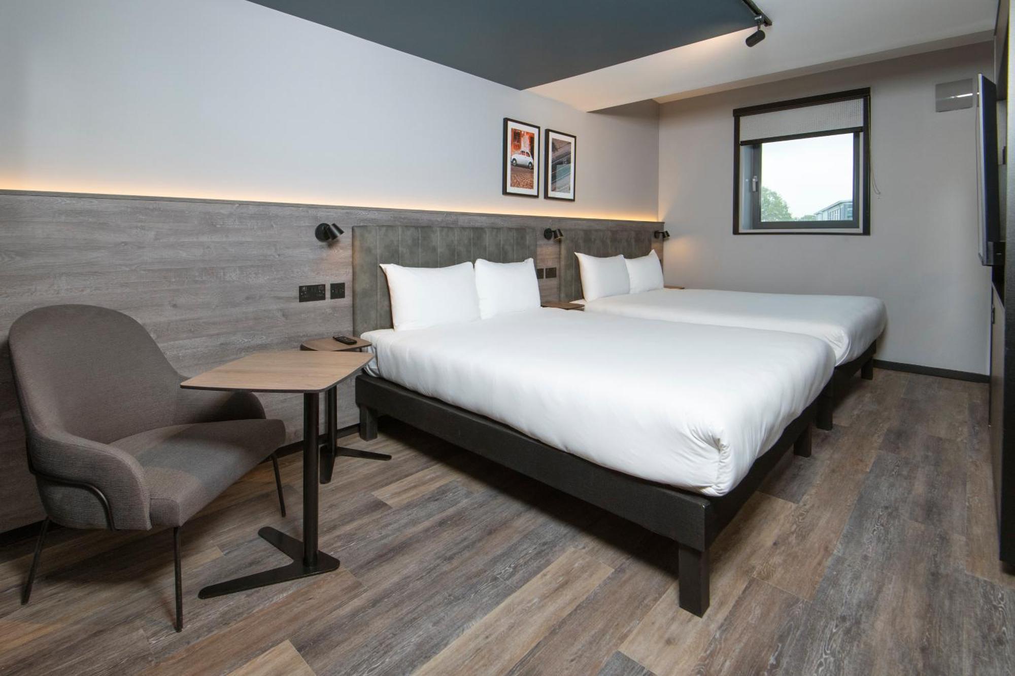 Ibis Styles London Gatwick Airport Otel Crawley  Dış mekan fotoğraf