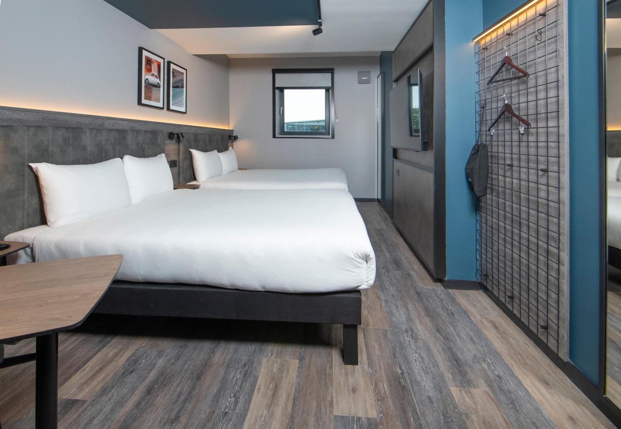Ibis Styles London Gatwick Airport Otel Crawley  Dış mekan fotoğraf