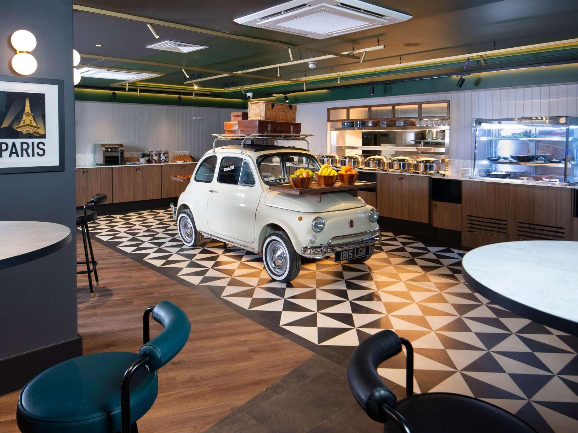 Ibis Styles London Gatwick Airport Otel Crawley  Dış mekan fotoğraf