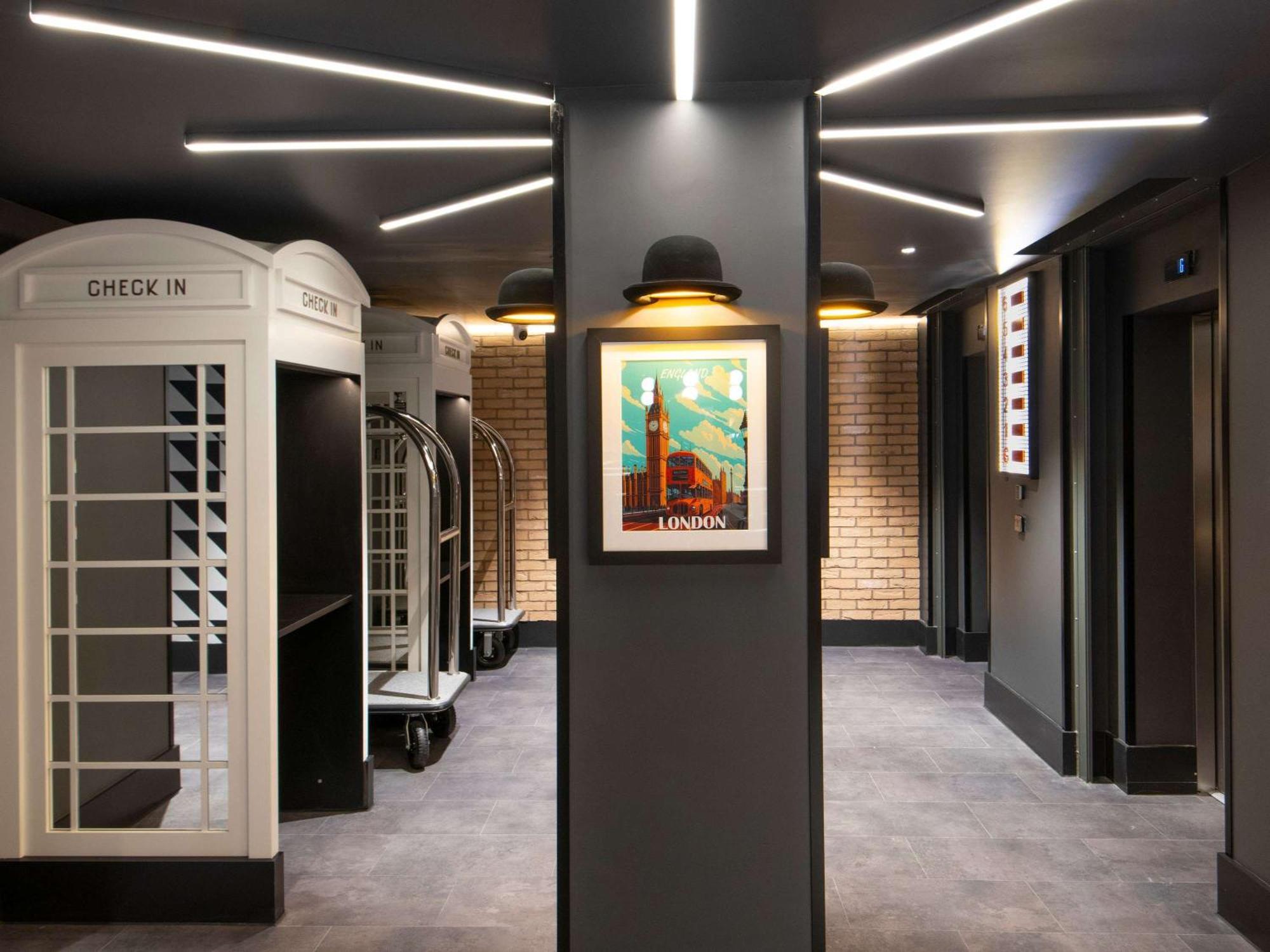 Ibis Styles London Gatwick Airport Otel Crawley  Dış mekan fotoğraf
